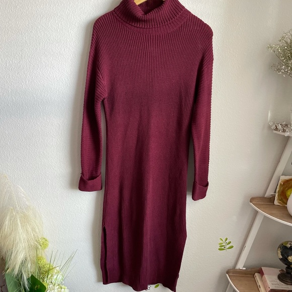 Midi Sweater Dress Size Medium - Picture 3 of 9